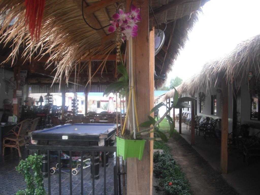 Pat Pat Guesthouse Sihanoukville Exterior photo