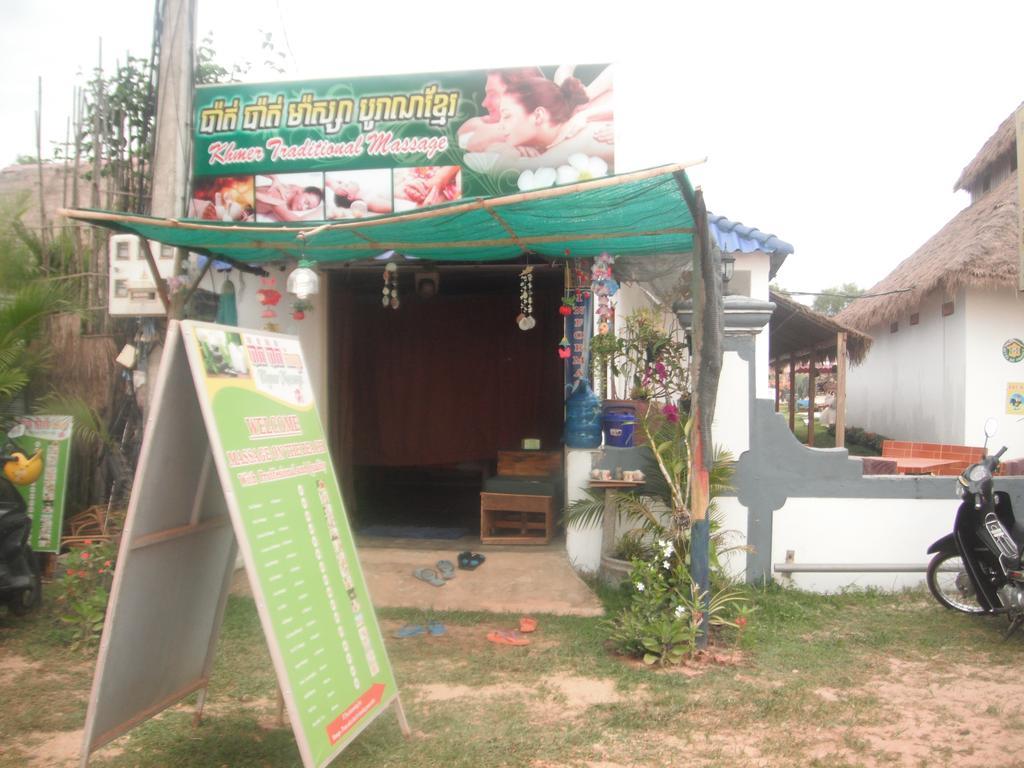 Pat Pat Guesthouse Sihanoukville Exterior photo